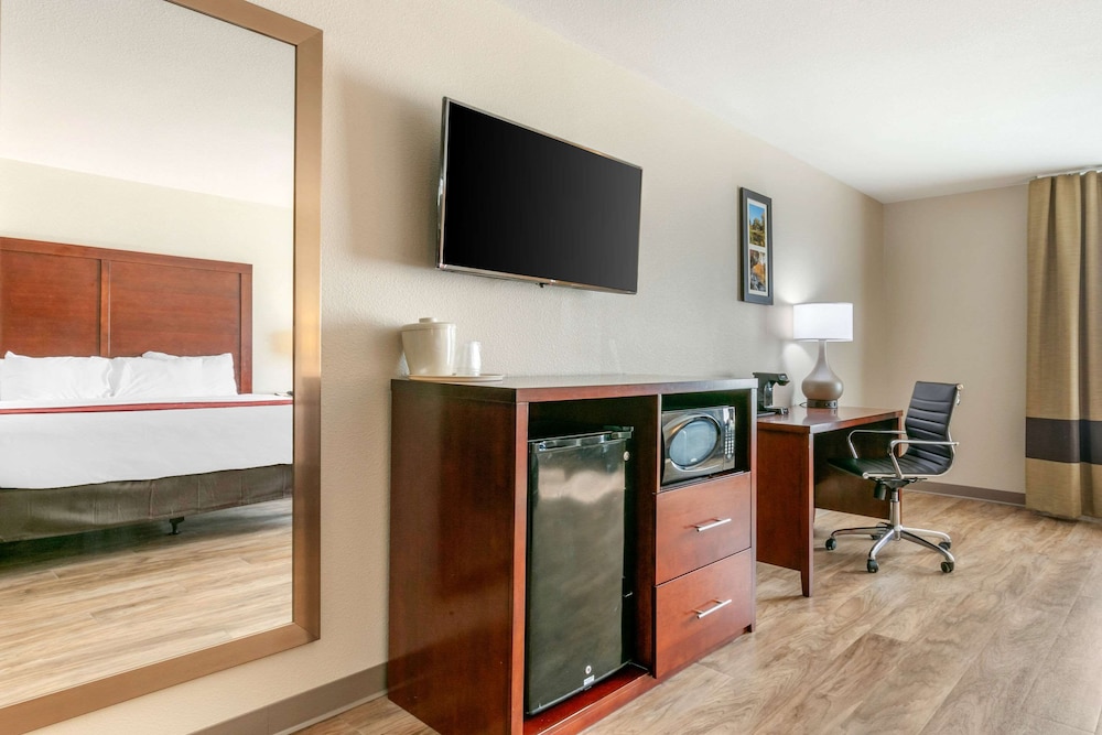 Comfort Inn and Suites Van Buren Fort Smith 35/40
