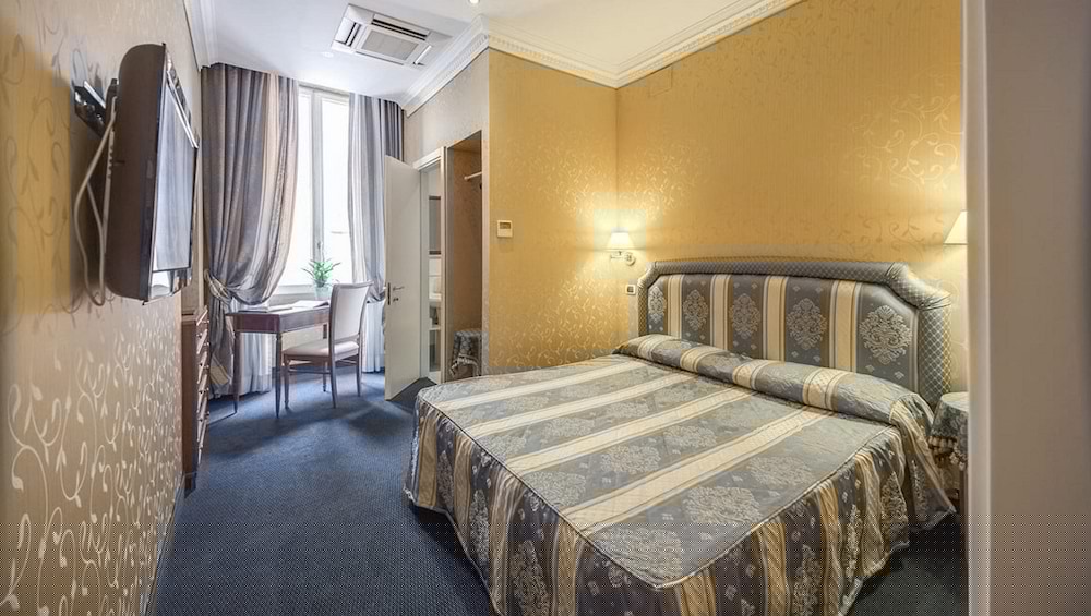 939 Hotel 20/52