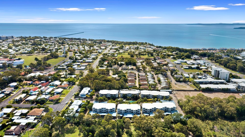 Ramada Encore by Wyndham Whale Cove Hervey Bay 49/57