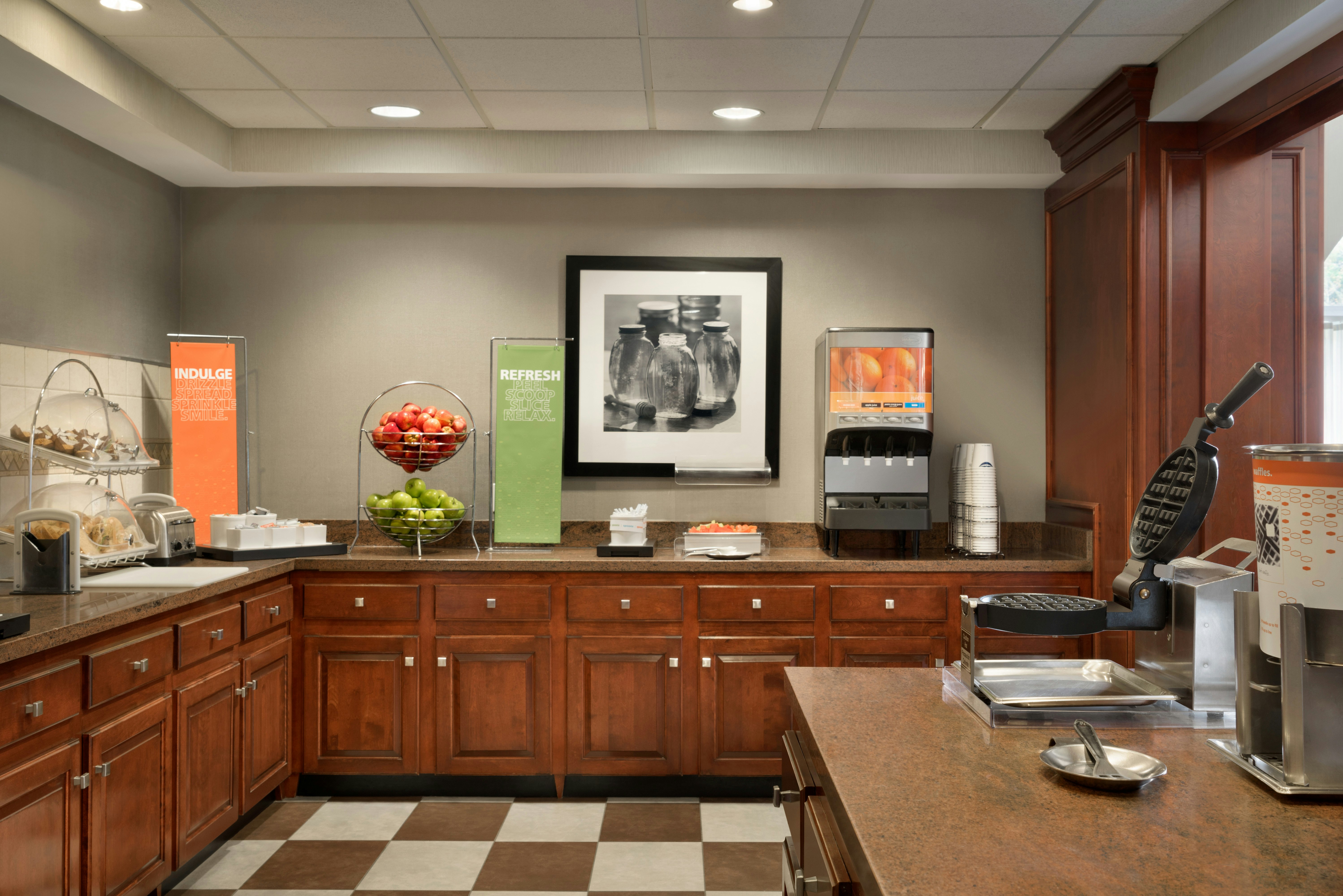 Hampton Inn Suites By Hilton Newport Middletown 17/27