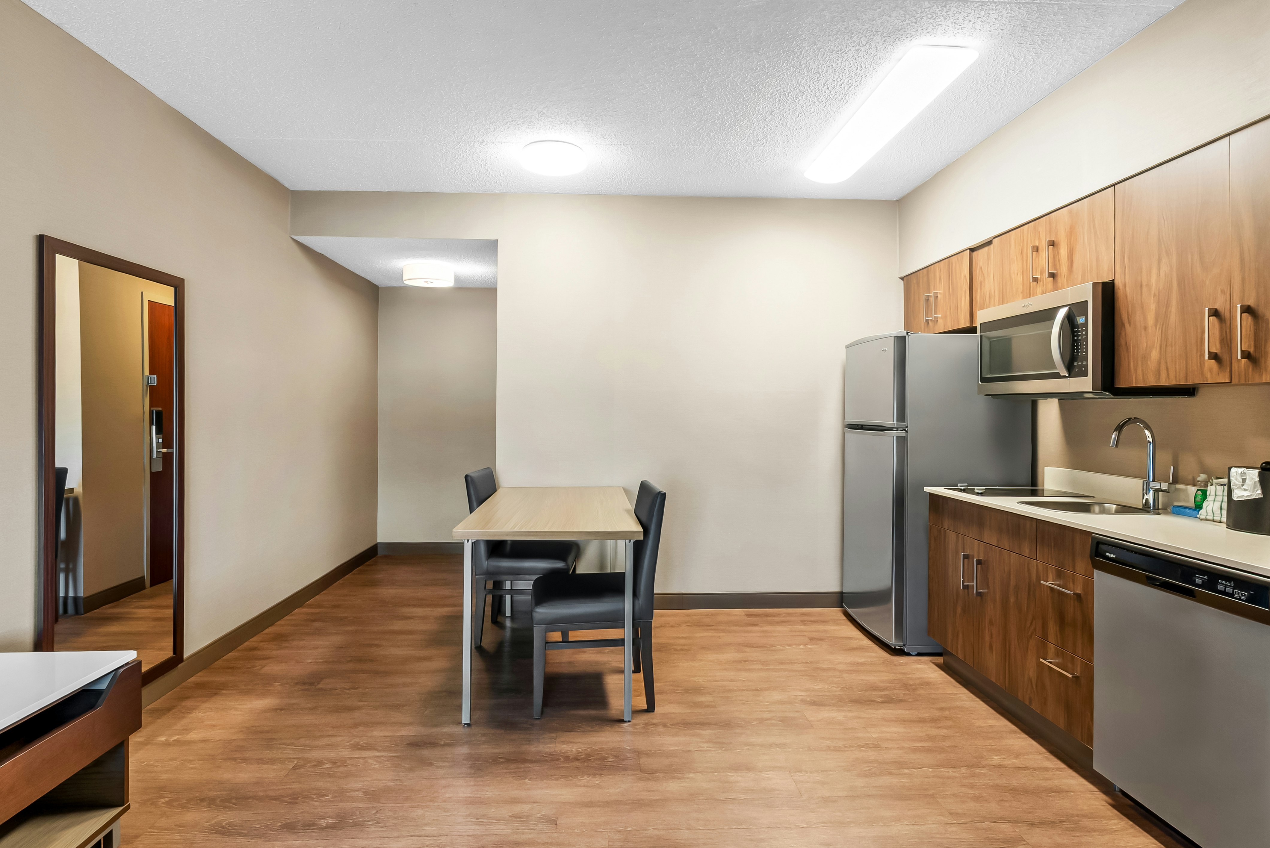 Hampton Inn Suites Scottsburg 39/82