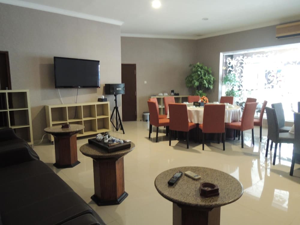 Hotel 55 52/56