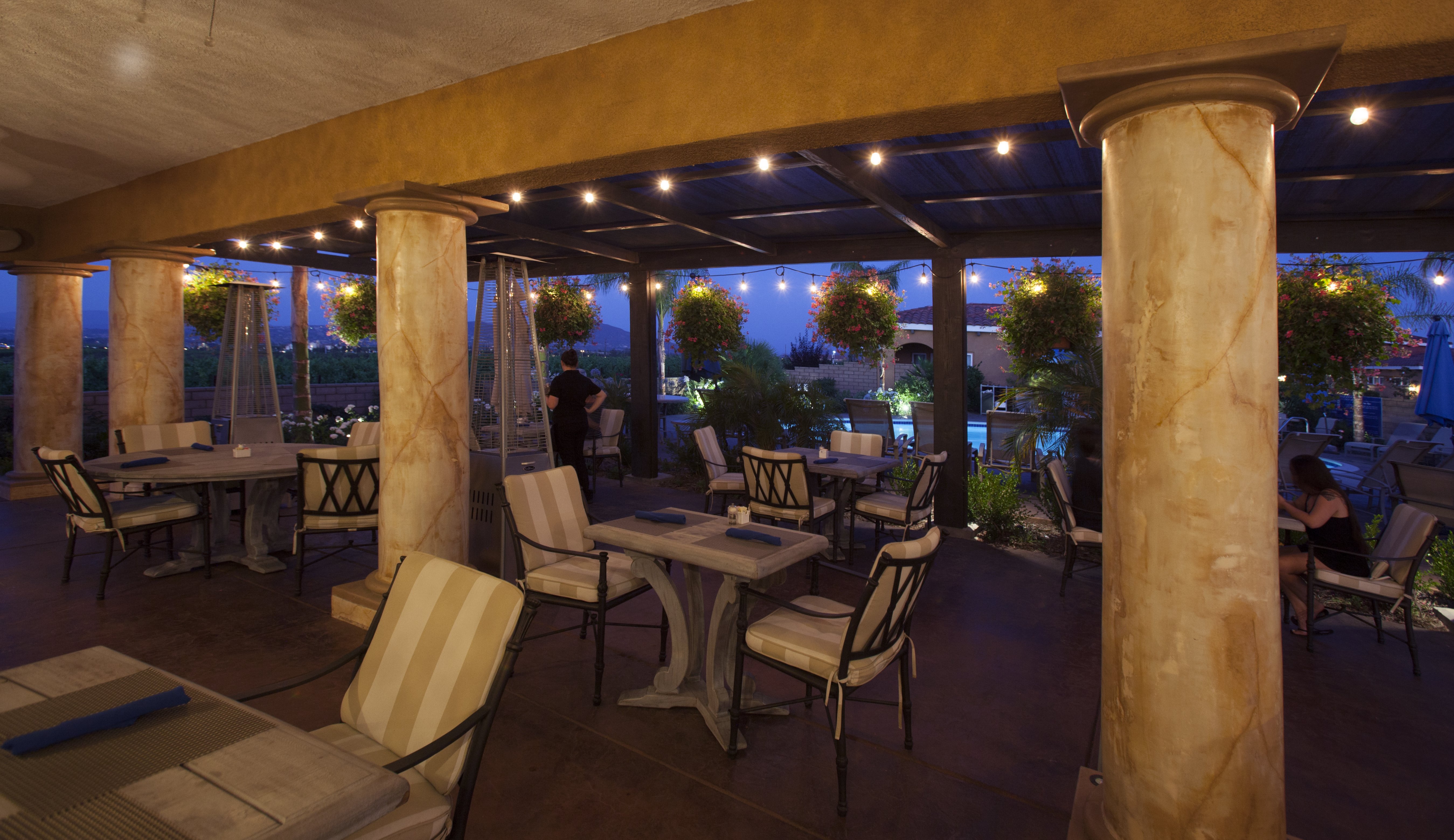 CARTER ESTATE WINERY AND RESORT 16/25
