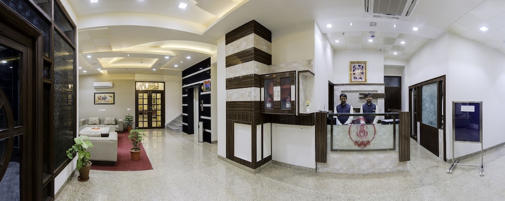 Hotel Yash Regency 7/49