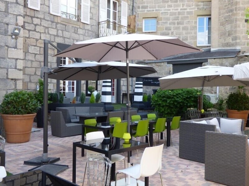 Adonis Brive Grand Hotel 29/33
