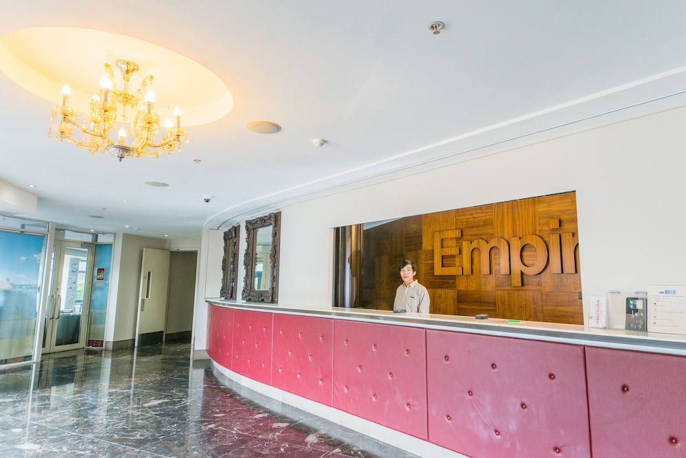 Empire Apartments 5/67
