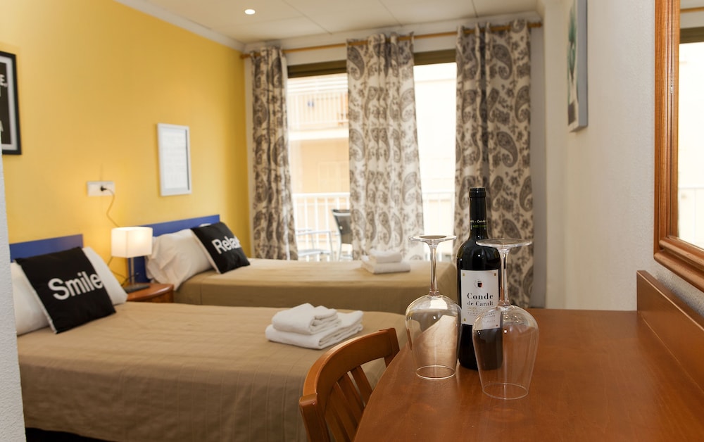 The Hostal Tierramar 9/27