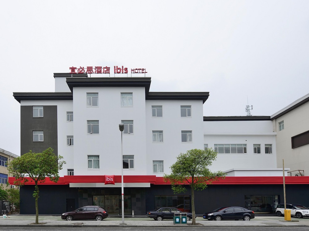 IBIS Shanghai New Hongqiao Hotel 2/68