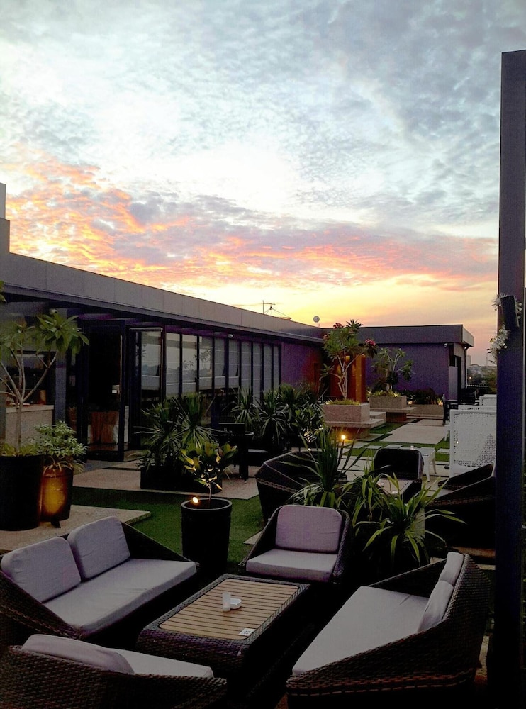 Eska Hotel 4/49