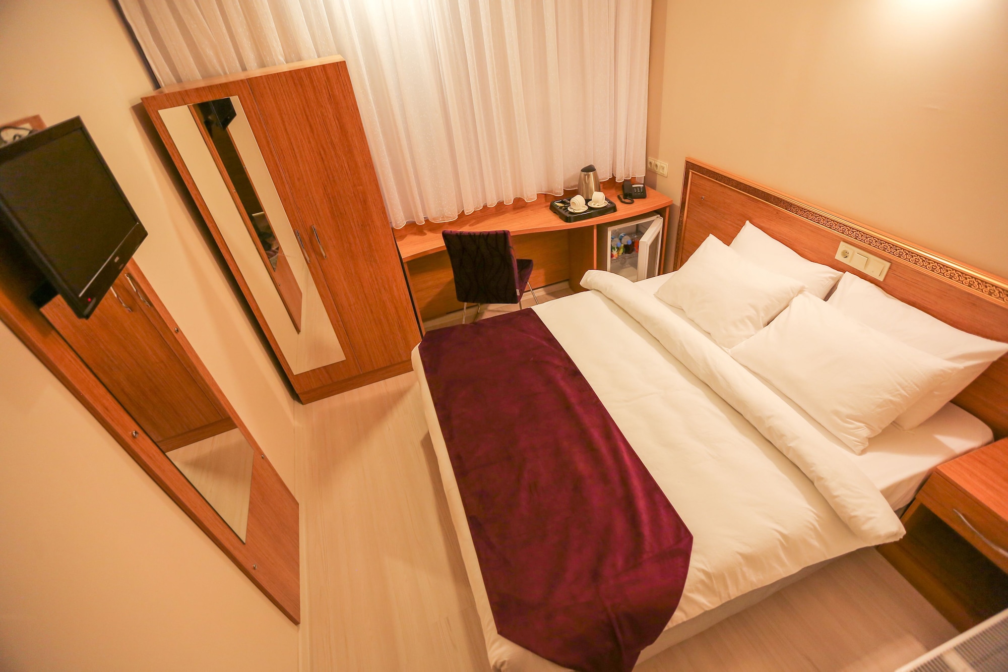1 BEDROOM, STANDARD, SINGLE, DOUBLE BED, CITY VIEW