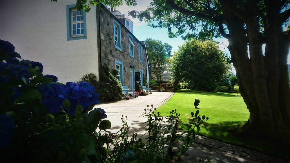 The Lime Tree An Ealdhain Hotel 25/31
