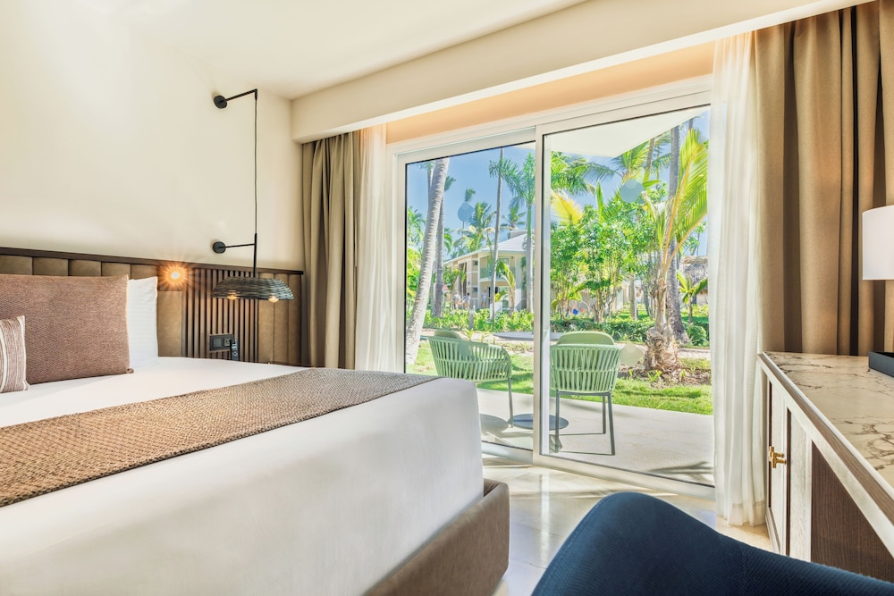 Junior Suite, Single, 2 Double Beds, Sofa