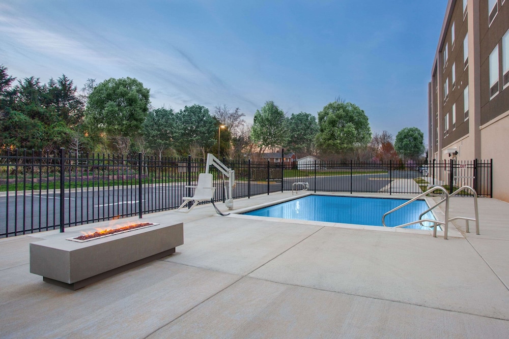 La Quinta Inn & Suites by Wyndham Manassas, VA- Dulles Airport 12/20