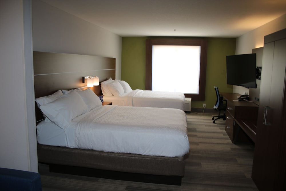 Holiday Inn Express Hotel And Suites Douglas 23/60