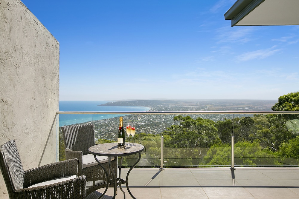 Arthurs Superb Views Luxury Retreat 36/43