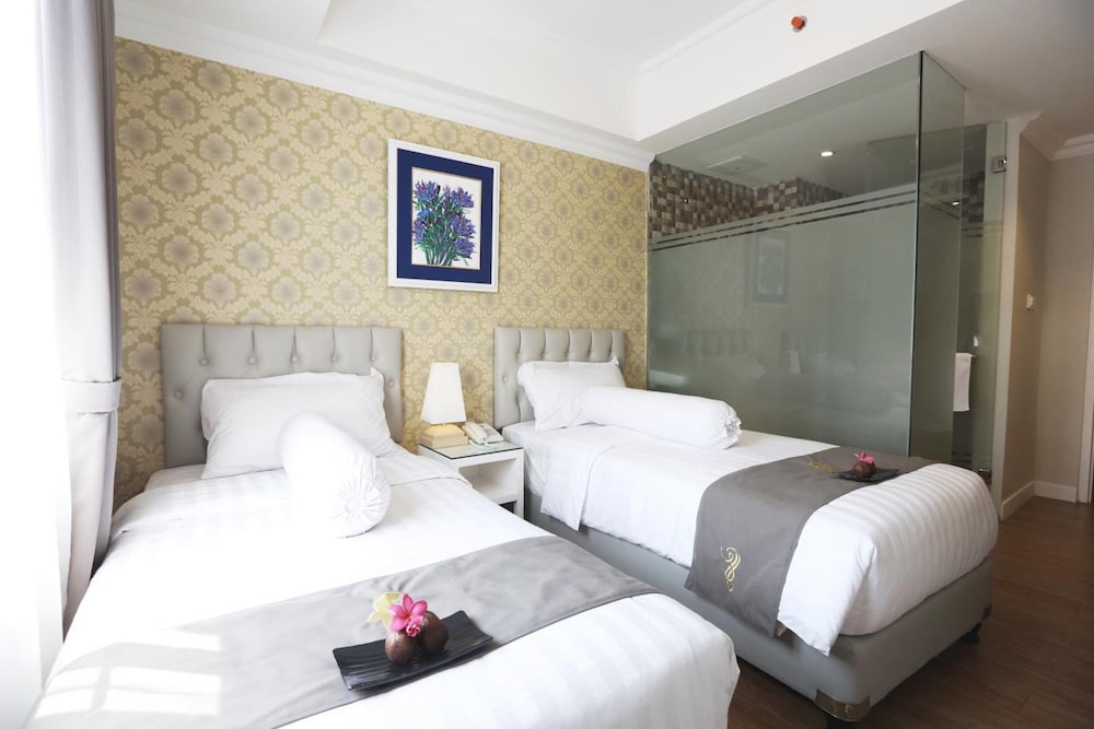 F Hotel Jakarta 12/32