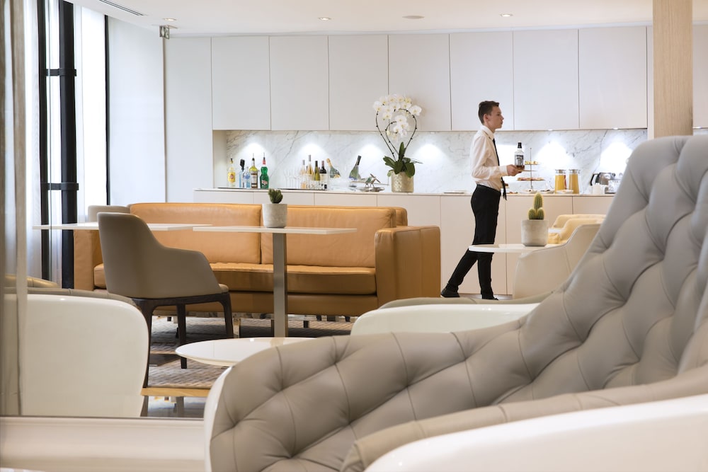 Hotel R de Paris 48/64