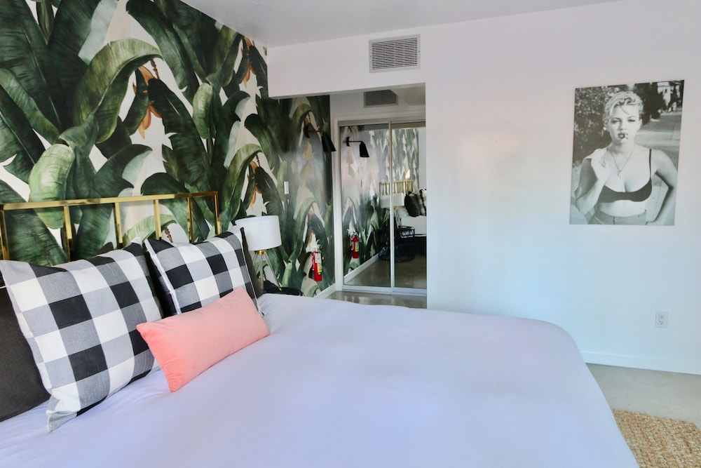 Hyatt Studios Jacksonville/St Johns Town Center 24/50