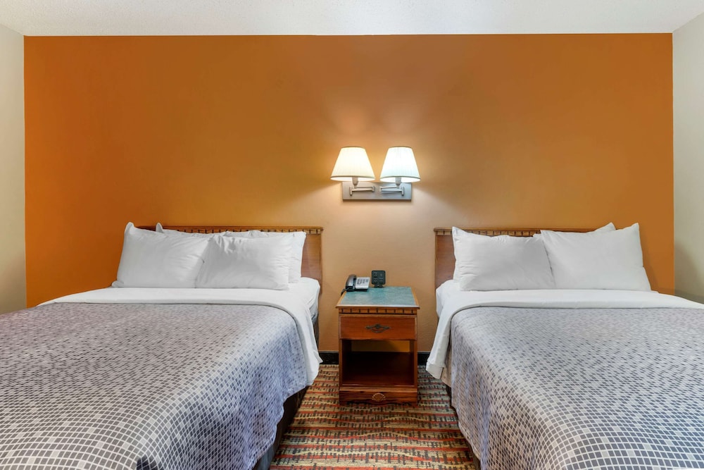 Econo Lodge Lakeview 23/44