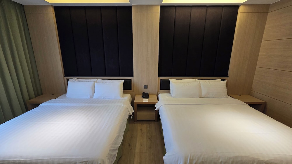 CLASSIC, TWIN BEDS