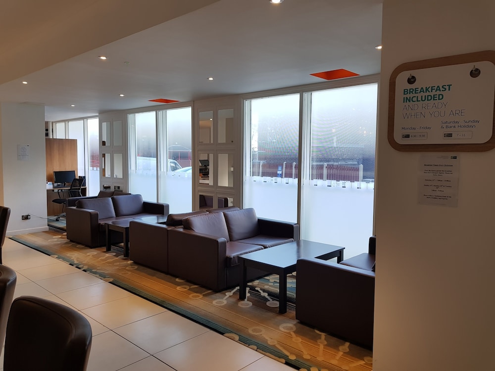 Holiday Inn Express Wakefield 28/48