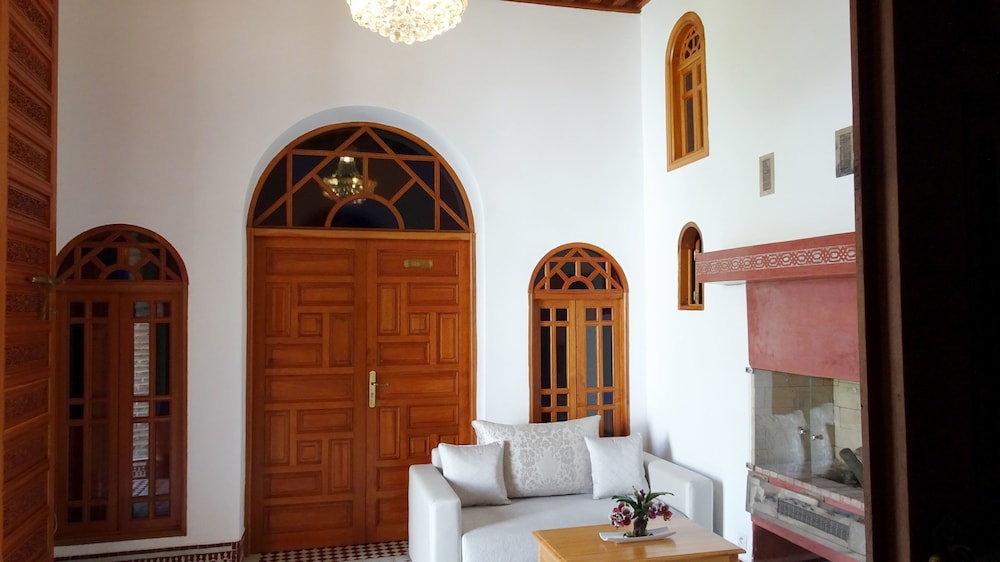 Riad Sabah 12/50