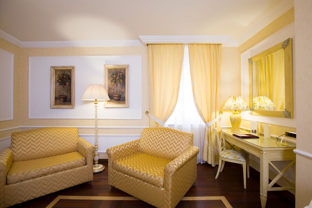Palazzo Alabardieri 51/66