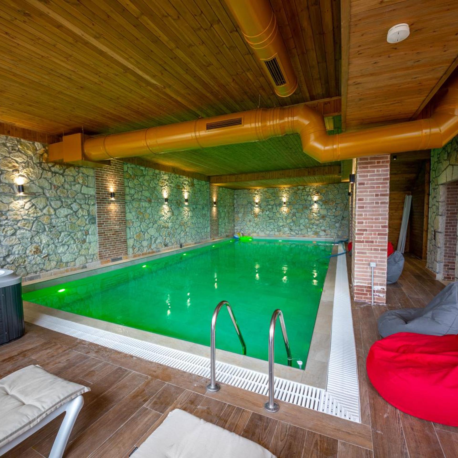 Aerial Hotel & Spa 37/58