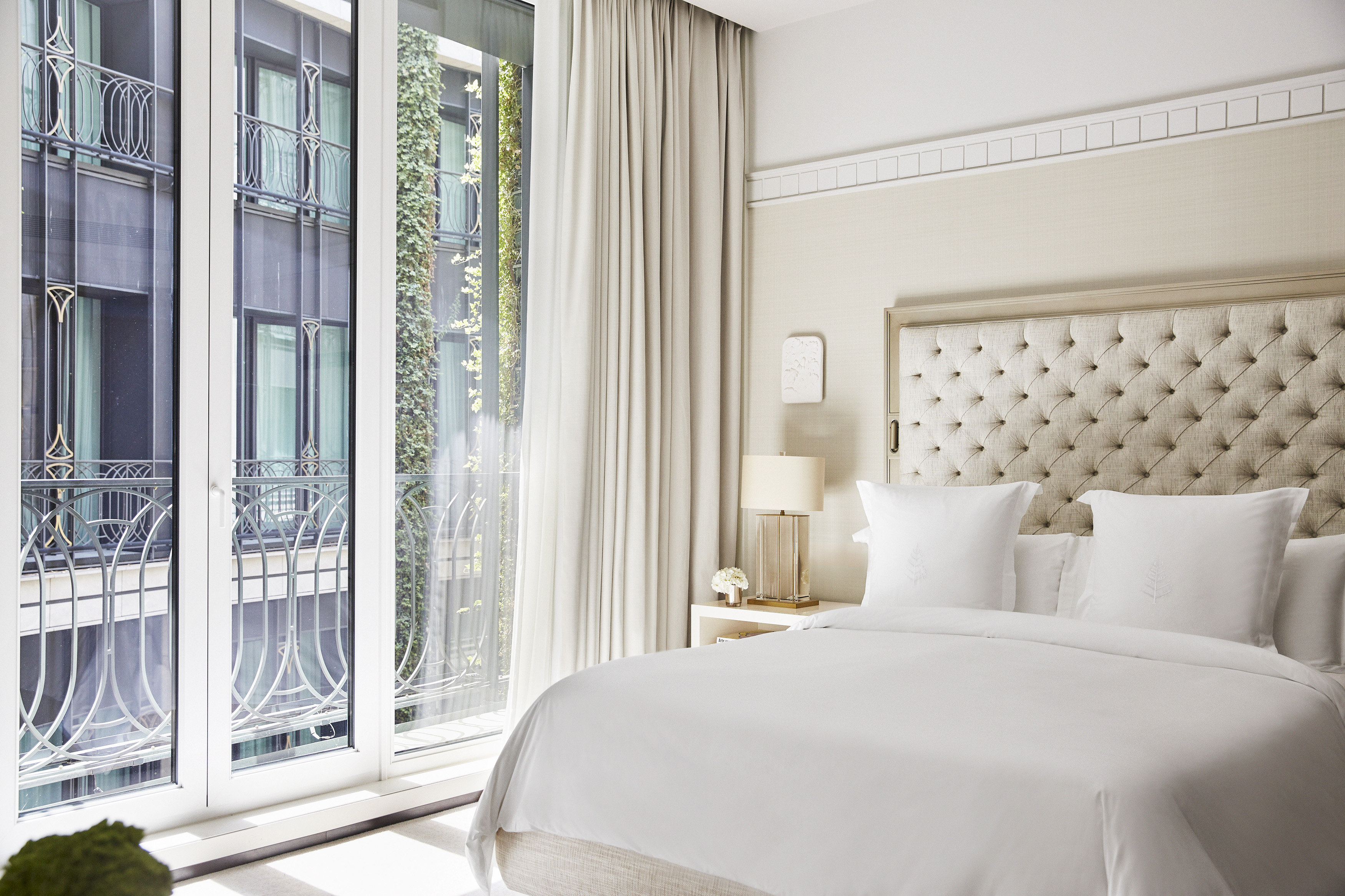 SUPERIOR, KING BED, ACCESSIBLE