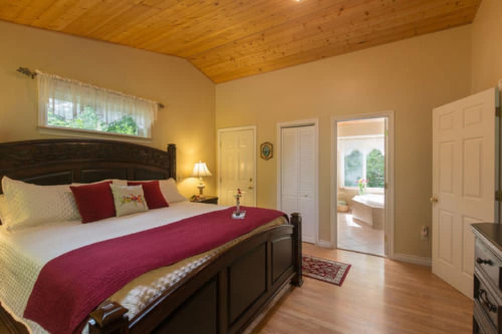 A Hidden Haven & Water Garden Cottages 5/48
