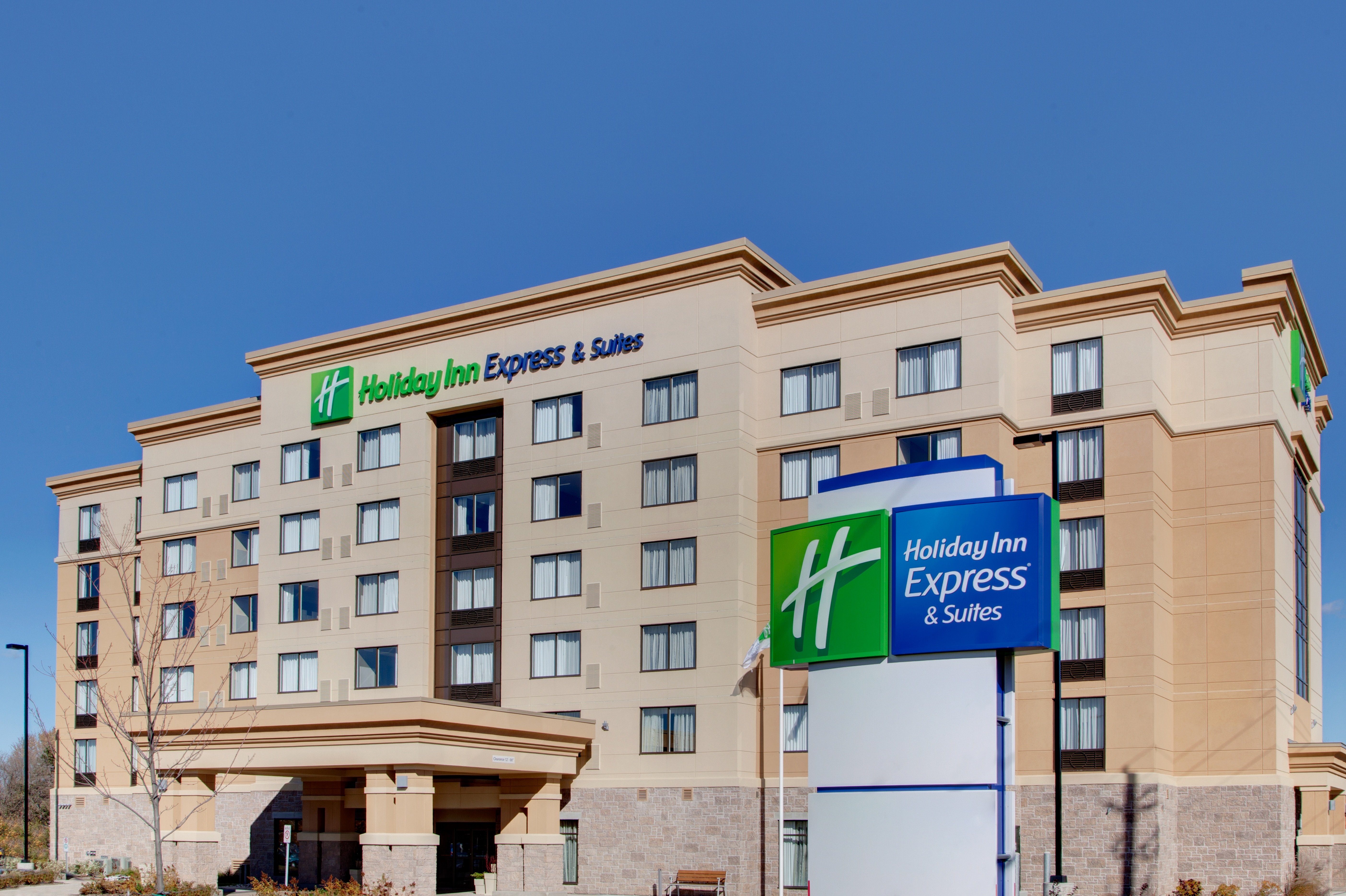 Holiday Inn Express Ottawa West Nepean 2/32