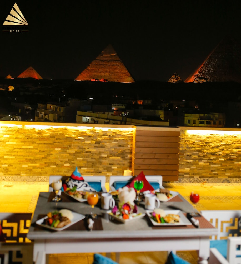Pyramid Edge Hotel 46/53