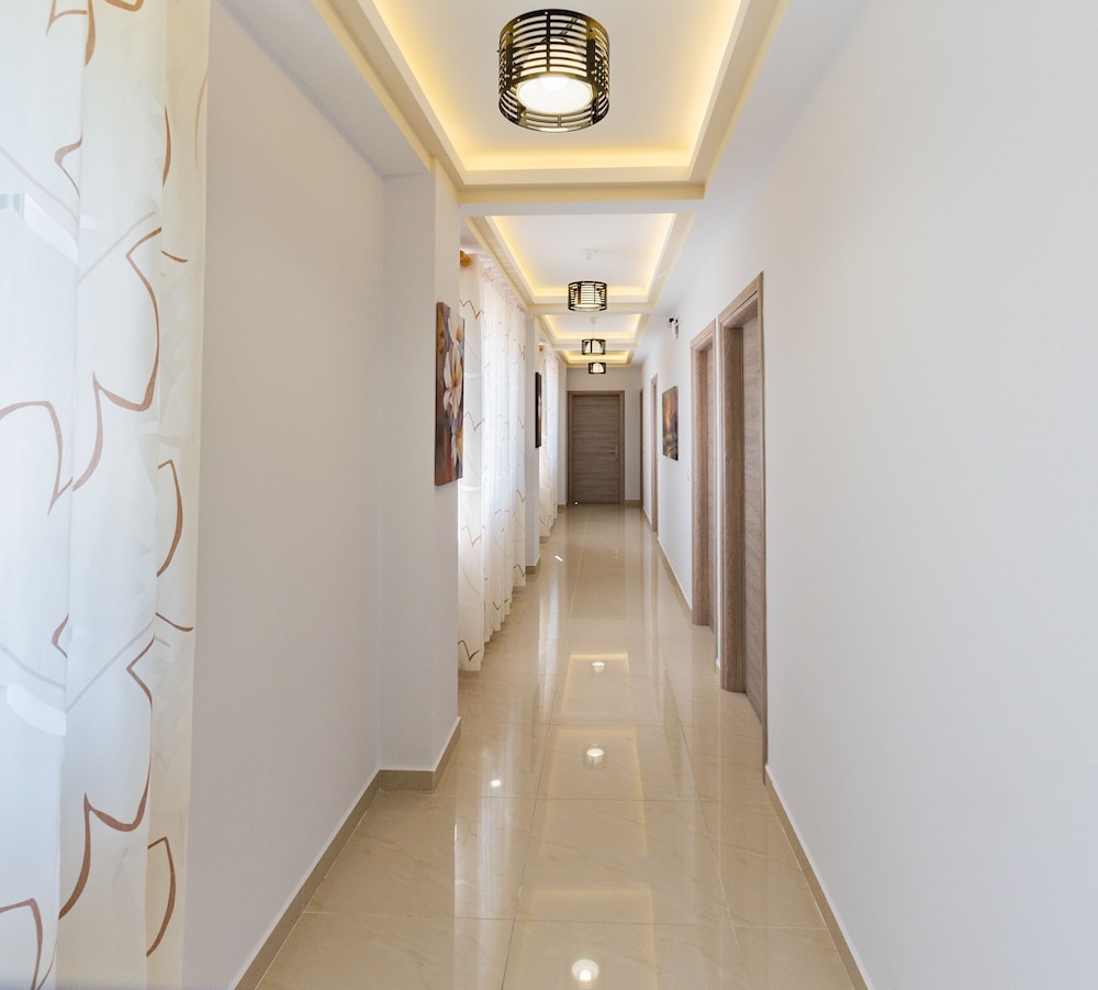The City Gate Hotel 33/43