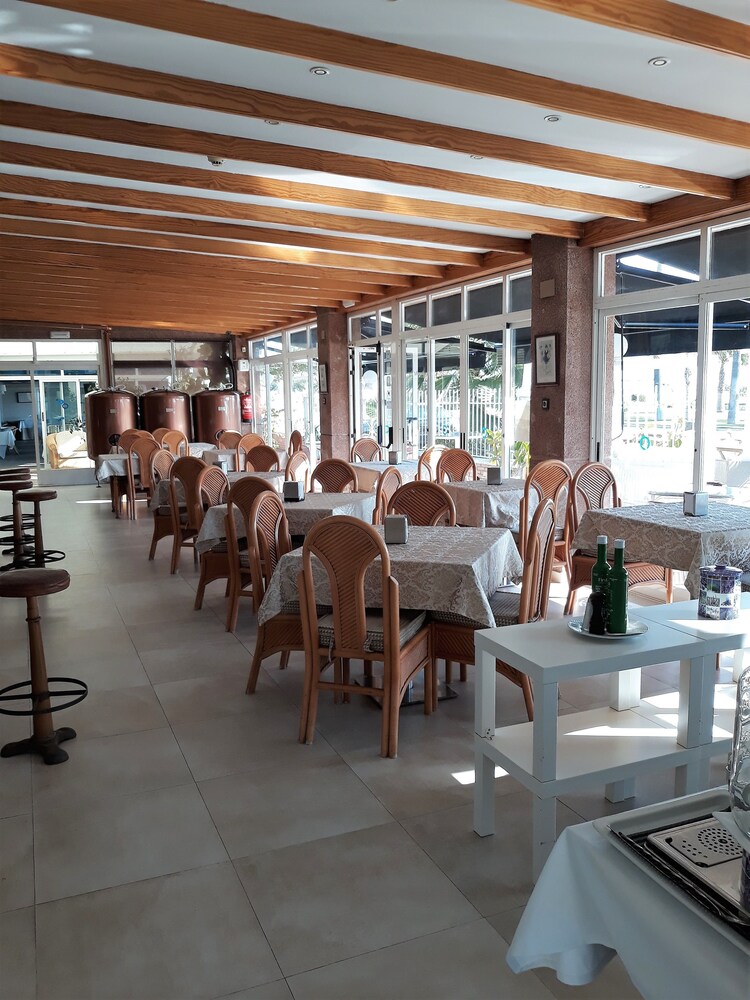 HOTEL PLAYA CANET 48/64