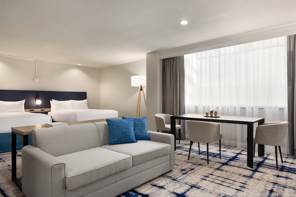 Crowne Plaza College Park Washington DC 50/79