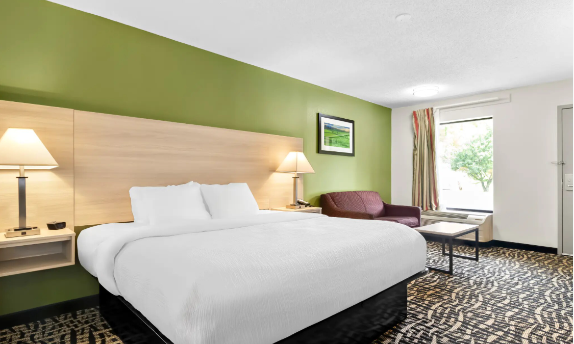 Quality Inn Russellville 12/25