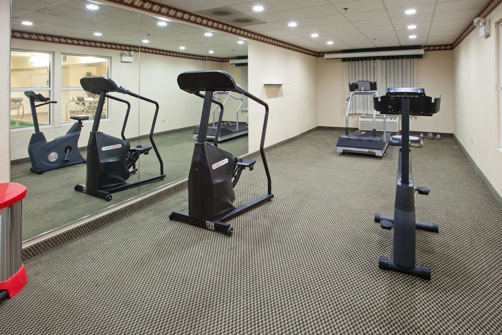 Country Inn & Suites By Radisson Chicago O'hare South Il 20/36