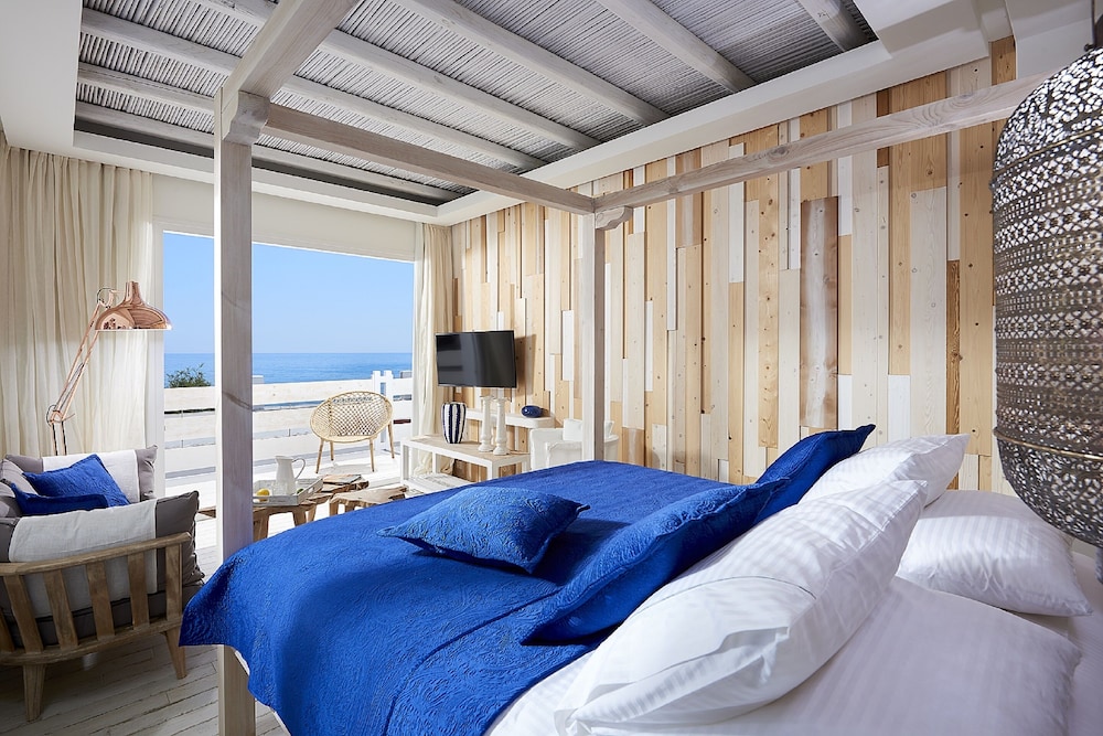 Artemis Seaside Resort 56/82