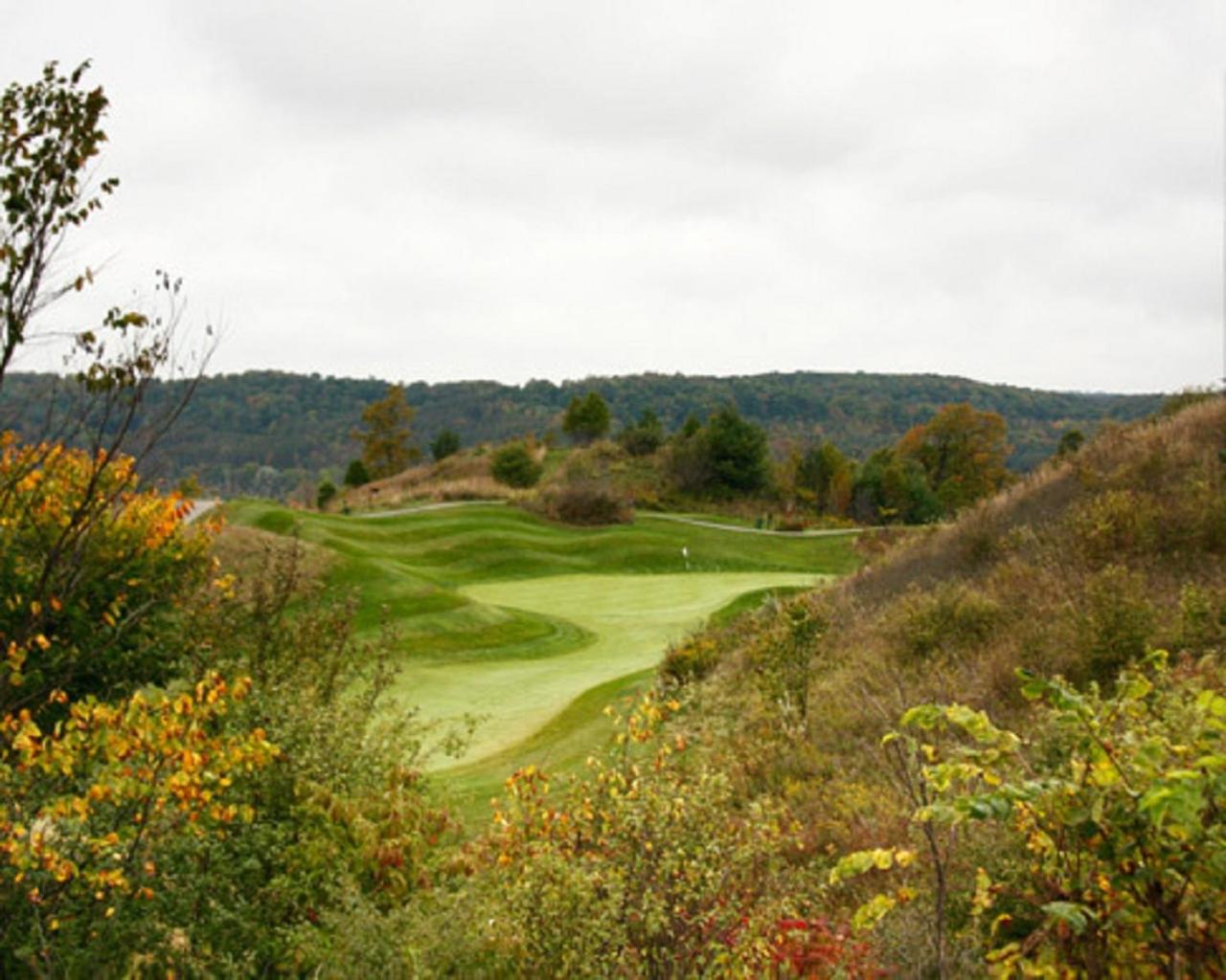 Hockley Valley Resort 27/31