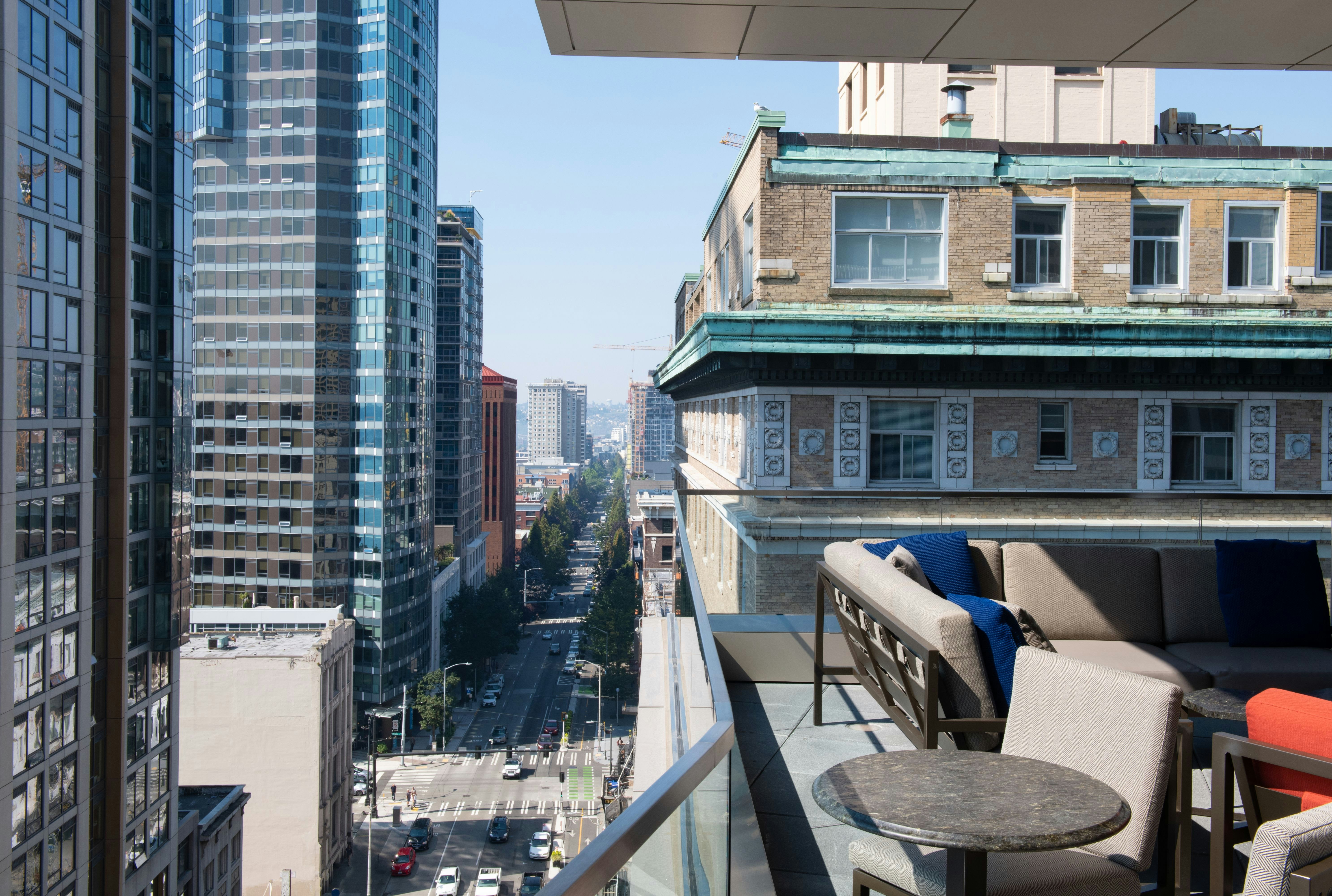 The Charter Hotel Seattle Curio Collection by Hilton 77/81