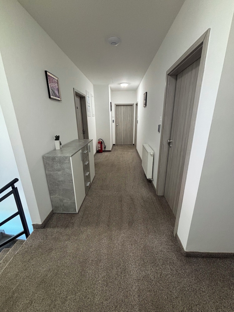 London Rooms Zagreb Airport 2/48