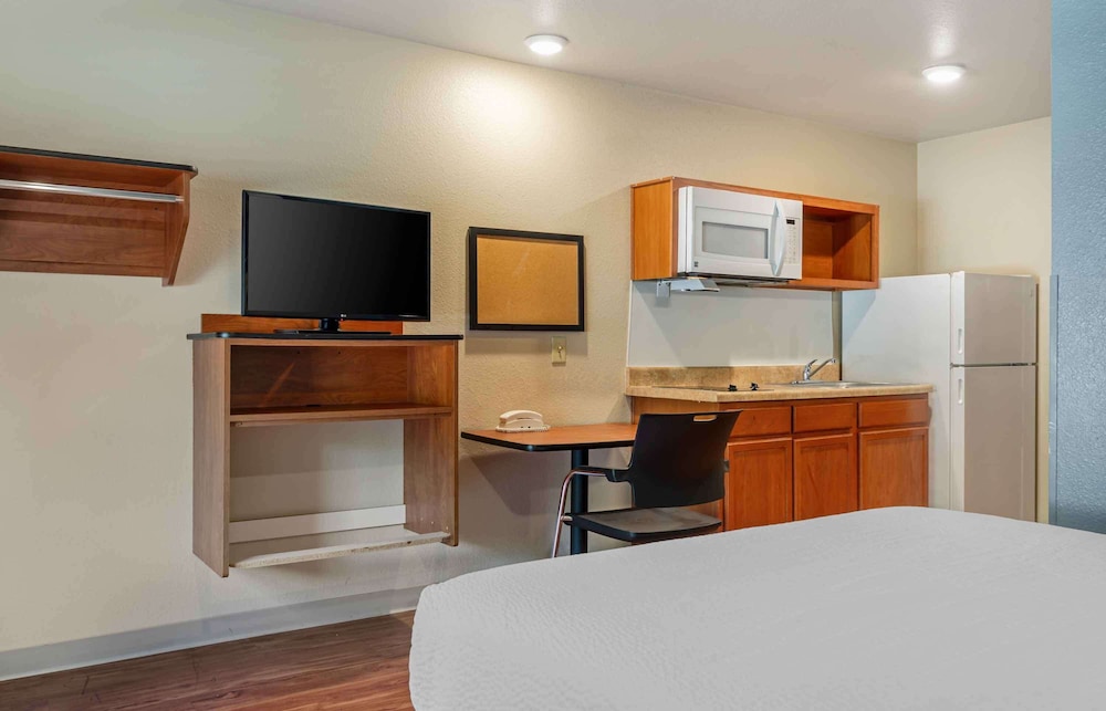 Extended Stay America Select Suites Atlanta Chamblee 43/53
