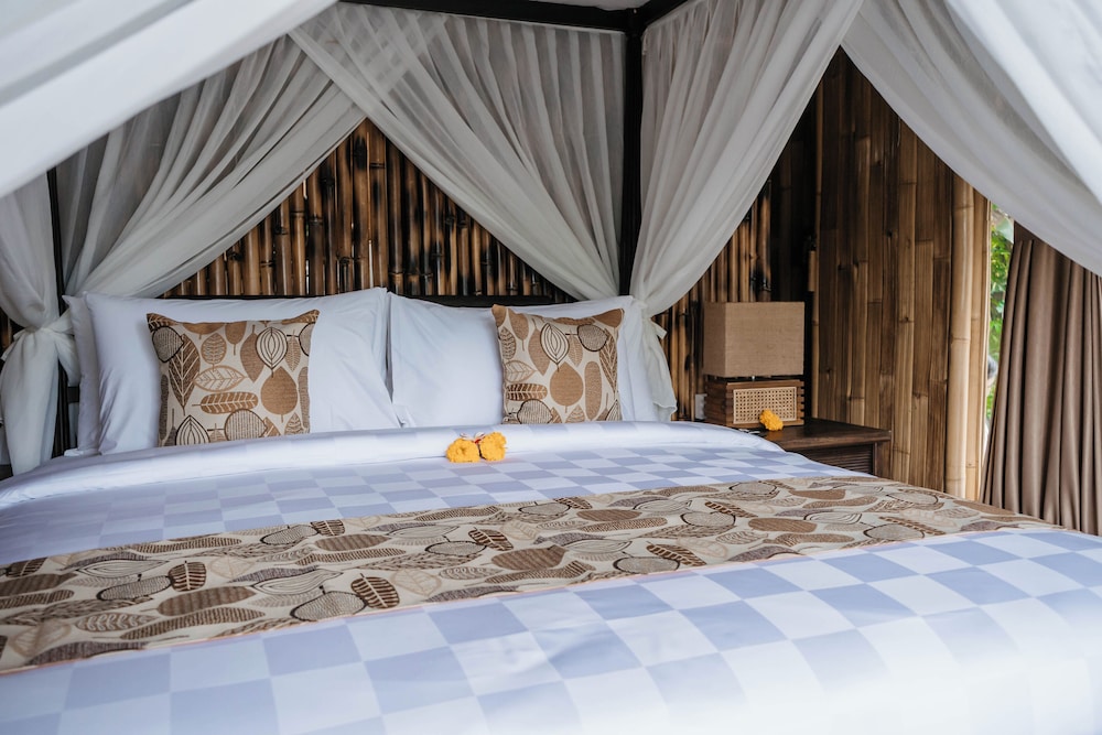 1 BEDROOM, BAMBOO, VILLA, WITH POOL