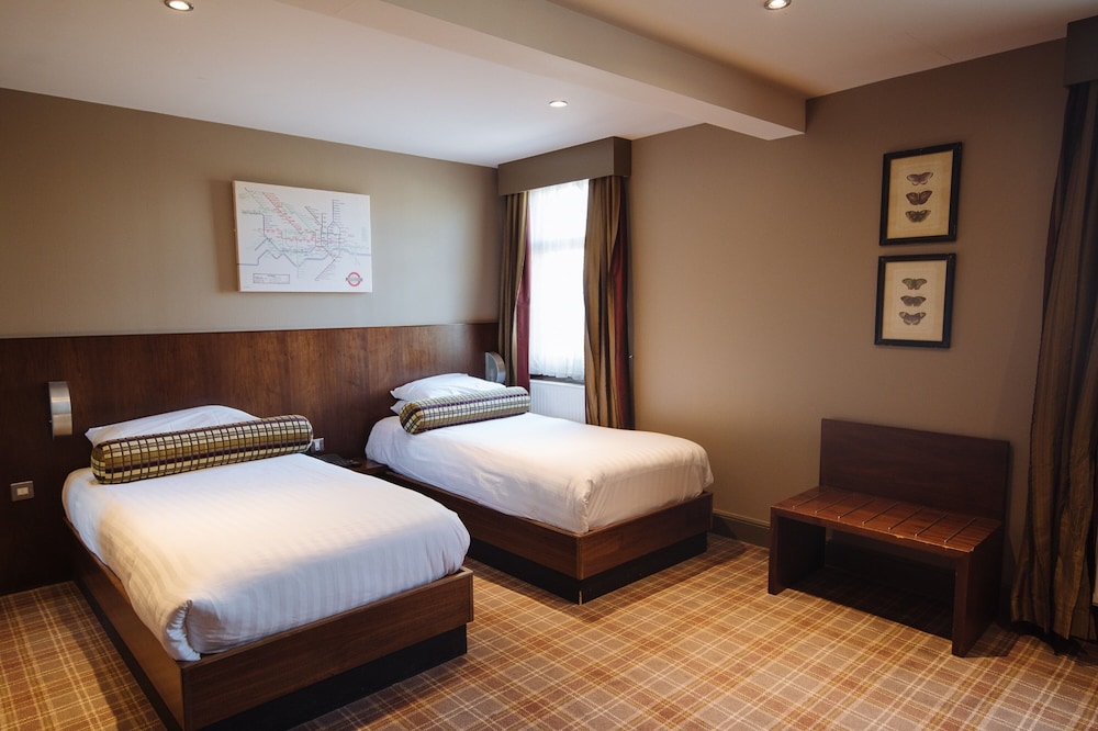 Lynnhurst Hotel 12/51