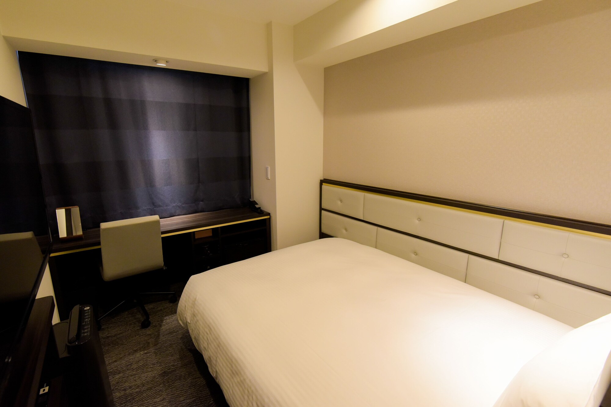 ECONOMY, DOUBLE BED