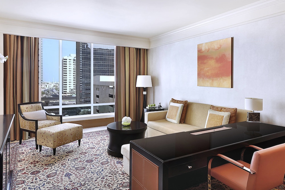 The Ritz-Carlton DIFC Executive Residences 17/31