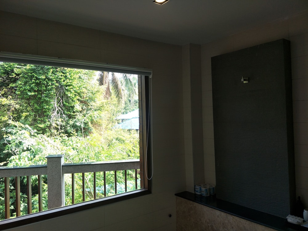 Lanta Intanin Resort 4/64