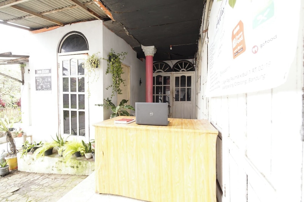 Hotel O Blio Guest House Syariah 10/20