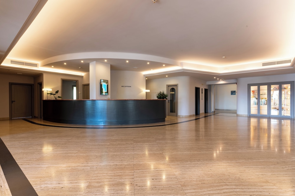 Aldero Hotel 5/59