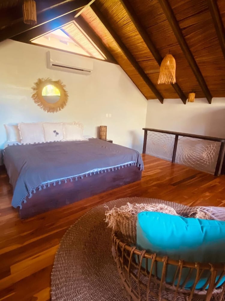 فيلا بسرير كينج وسريرين منفصلين بإطلالة على المسبح بغرفتي نوم بمطبخ، Lua Villas 5/8